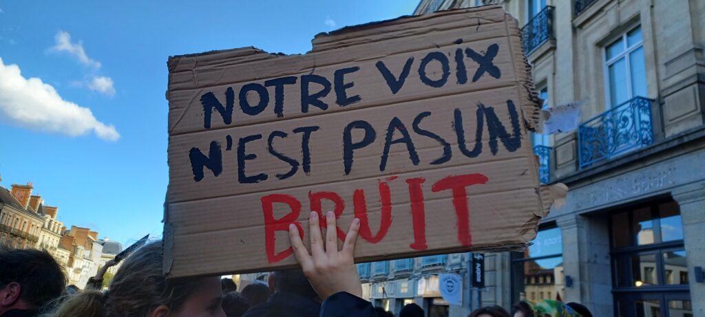 Comment l’opinion publique peut-elle se transformer en force agissante ?