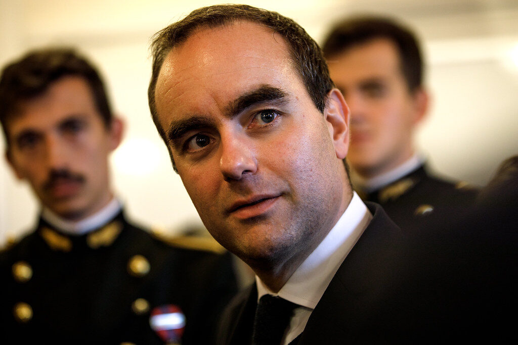LE PREMIER MINISTRE DE TOUS LES FRANÇAIS NE DOIT PAS LEUR DEMANDER DE CHOISIR LEUR CAMP